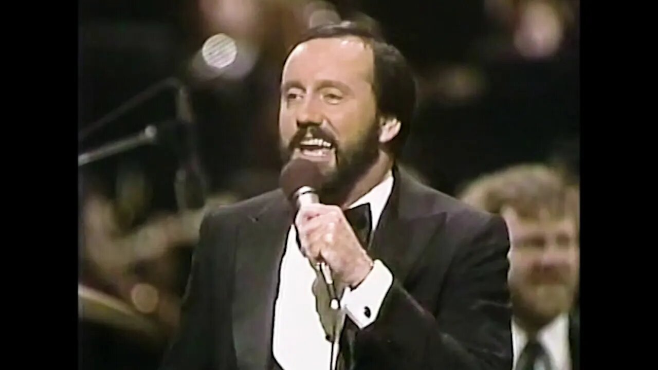 Ray Stevens - "Piece Of Paradise" (Live Performance at TNN Launch, 3-7-83)