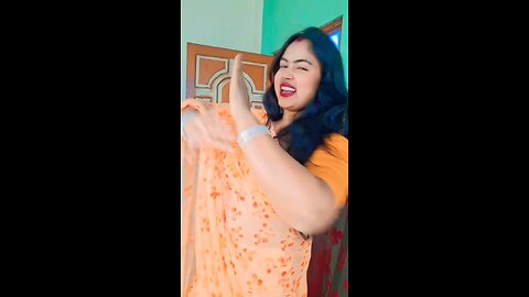 Holi trending