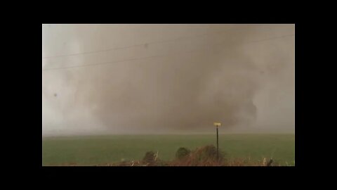 Extreme storm chasing video 🇺🇸