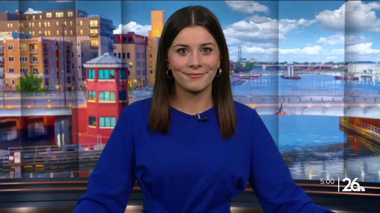 Sunday 5 pm a block 10/09