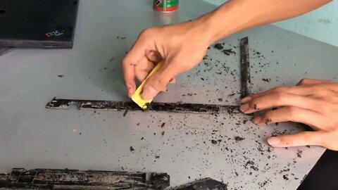 NO:13 Restoration a destroyed 20-year-old LENOVO aptop Rebuild and restore LENOVO aptops