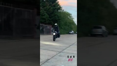 KTM 790 ROLLING STOPPIE