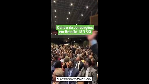 Lula aclamado