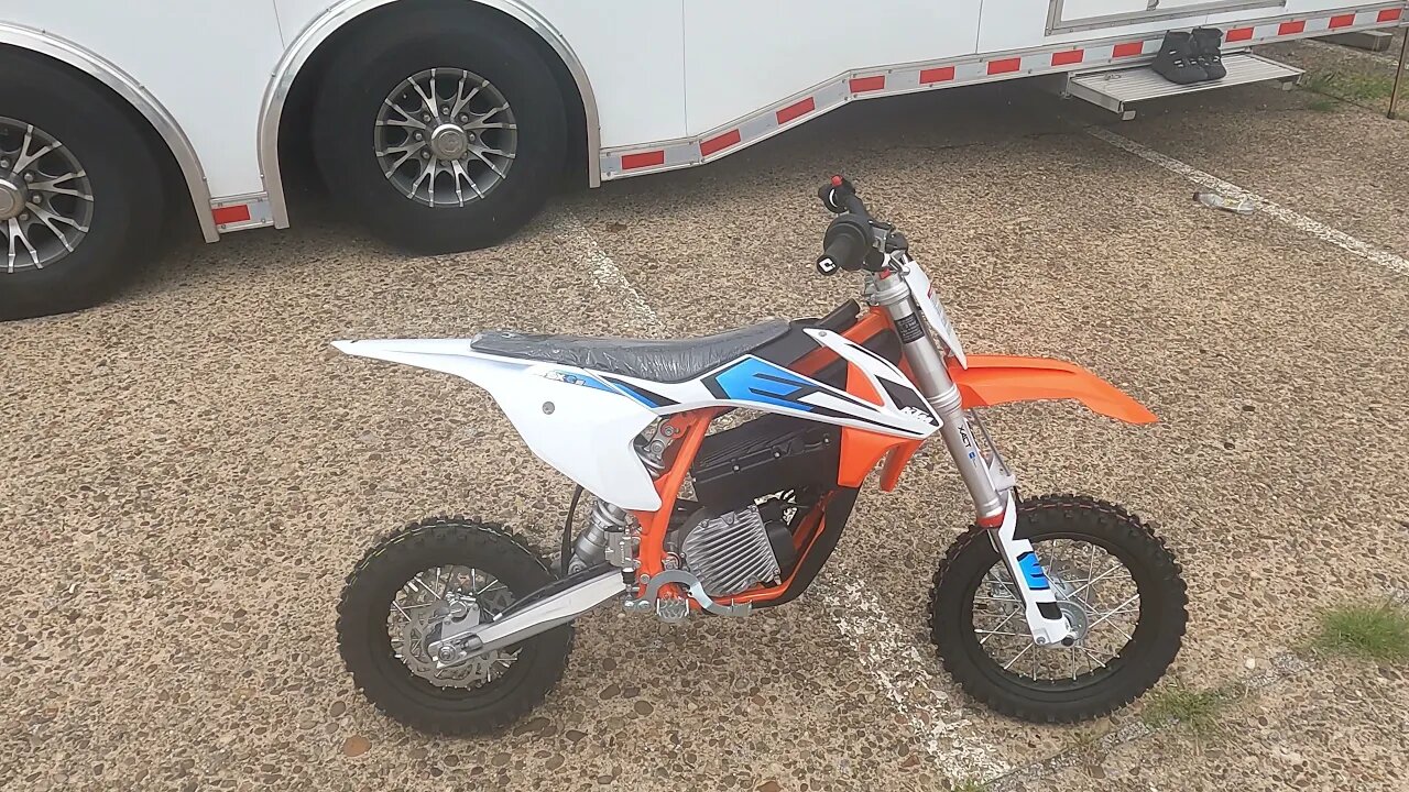 2022 KTM SX E5 - Walkaround and Thoughts