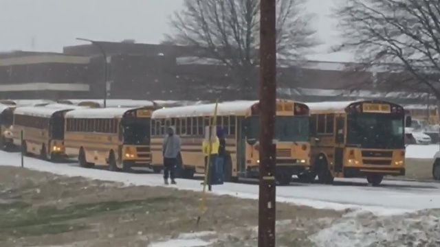 RAW VIDEO: Buses Lining Up For Early Dismissal At McGavock H.S