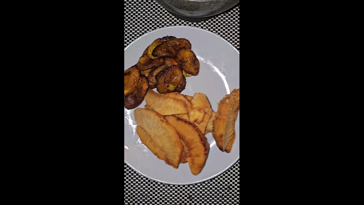 Fried breadfruit and plantain with chutney#cooking #onepat #homemade #recipes #catchandcook