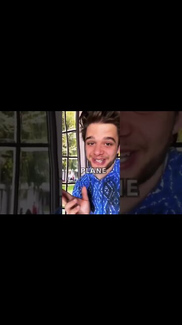 lady brings PEACOCK on a plane…. then gets confronted 😂 reaction