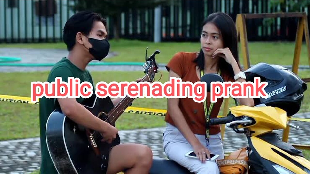 Public serenading prank 🎸