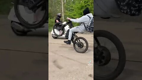 ELECTRIC PUSHIE WHEELIES