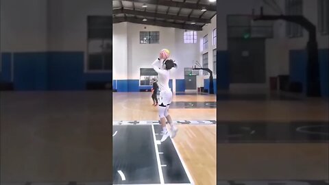 Hot Chinese Girl Is A Natural When It Comes To Basketball