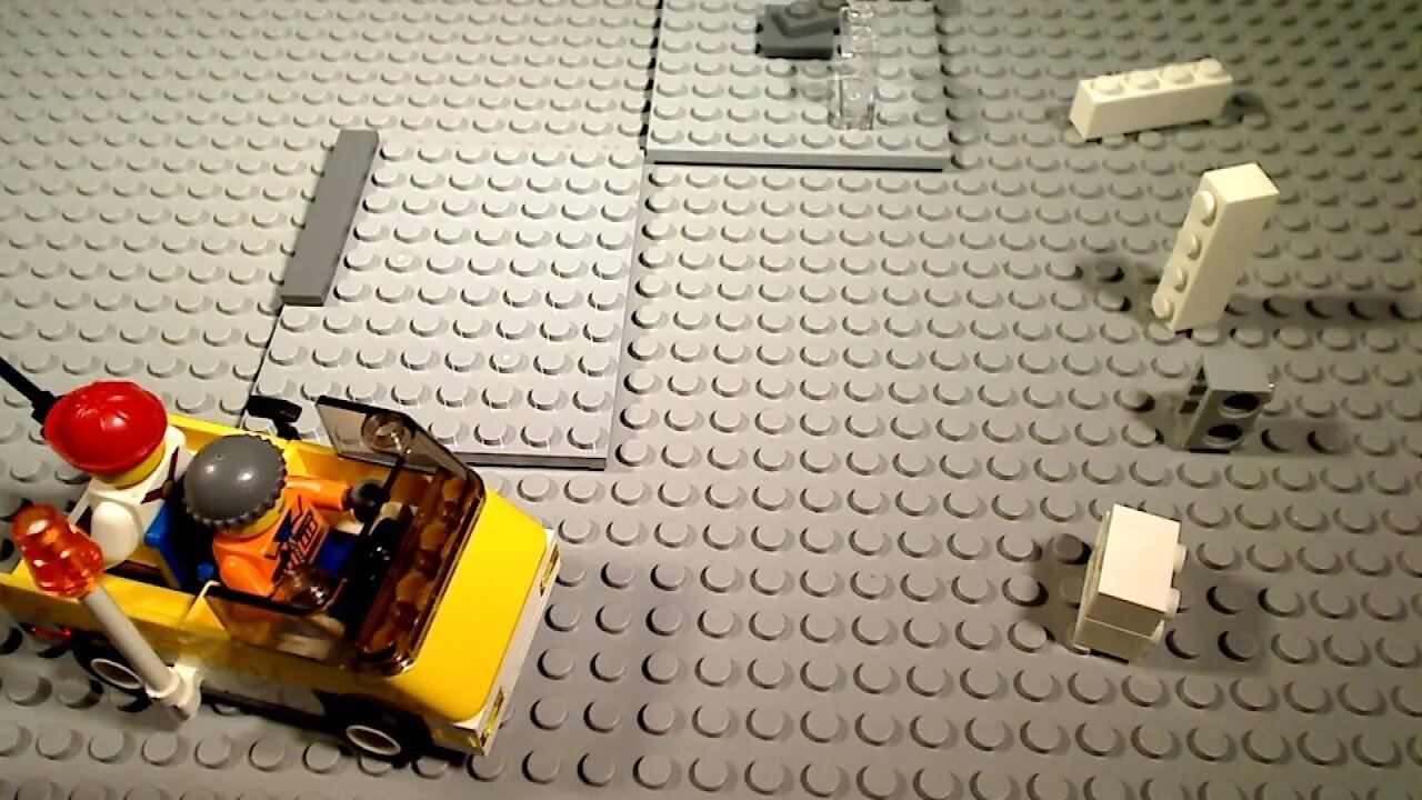 Banana Neighbor celebrates with new Lego stop motions