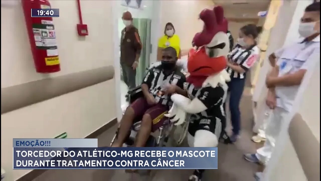 Emoção: Torcedor do Atlético-MG Recebe o Mascote durante Tratamento contra Câncer.