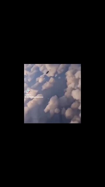 several UFOs filmed by an American Air Force jet