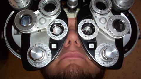 Controversial online eye exam now issues prescriptions for $40