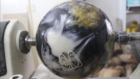 What's Inside a Bowling Ball?? (Fast Version)