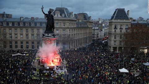 MASSIVE Protests In Paris Shutdown Country Over Vaccine Passports