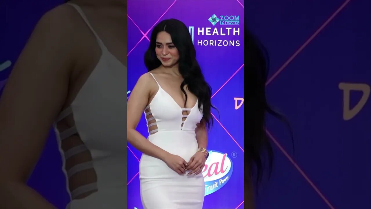 Soundarya Sharma Flaunts Her Huge Loaded Figur At OTT