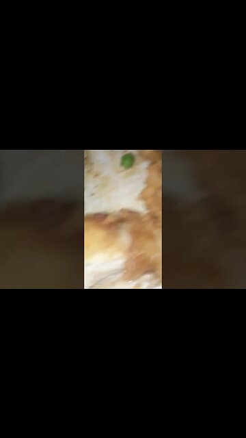 Fried chicken ASMR: Extreme crunch edition 🫛🍗😋 #shorts