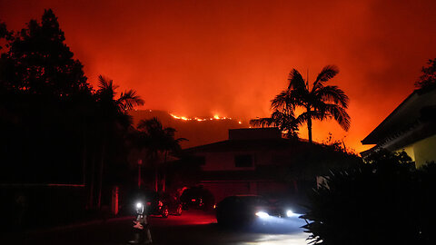 Franklin fire threatens Malibu community as it burns into the night