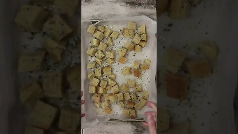 Homemade Croutons Short LOL