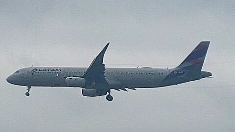 Airbus A321 PT-MXL vindo de Brasília para Manaus