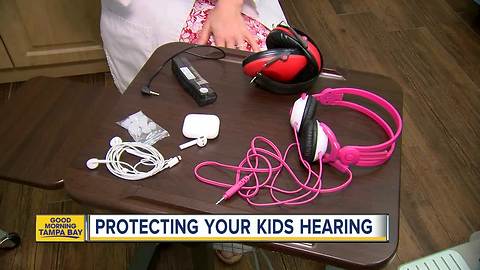 Audiologists: Headphones damaging kids' hearing