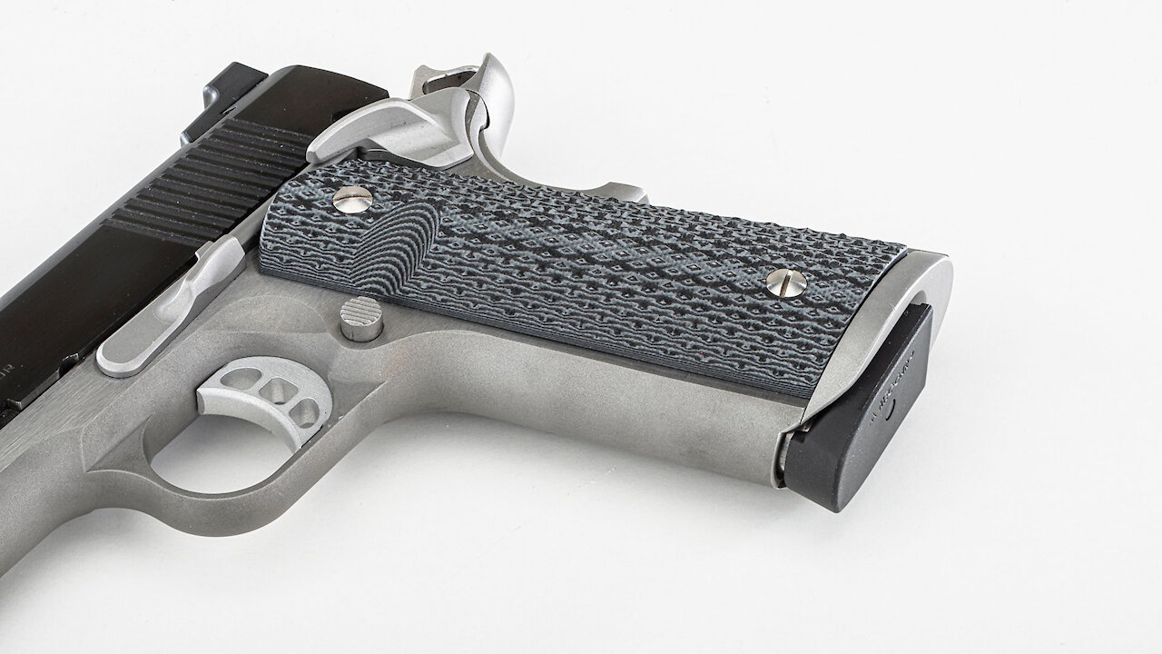 Test Firing the Springfield Armory Ronin Operator 9mm with the new Mil-Tac Grips & Mag-Well #981