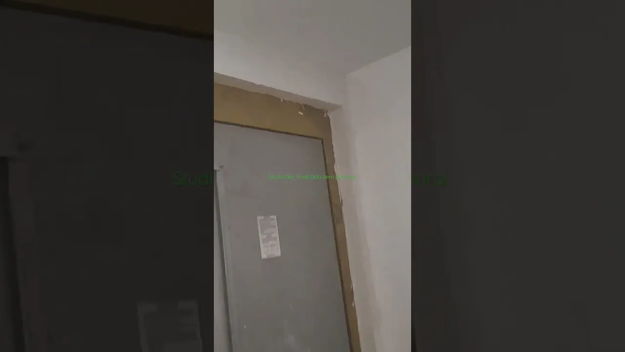 veja como ficou essa divisórias para studio com porta instalada