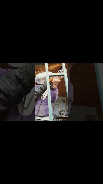 ALWAYS WEAR PROTECTIVE GLASSES STUPID VIDEO