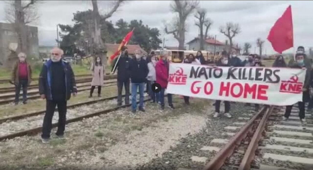 Greece: Protesters block NATO armaments bound for Ukraine