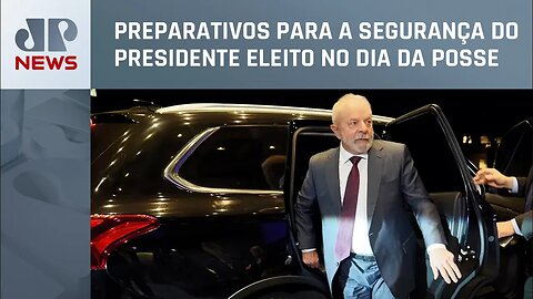 Equipe de segurança de Lula planeja desfile em carro blindado