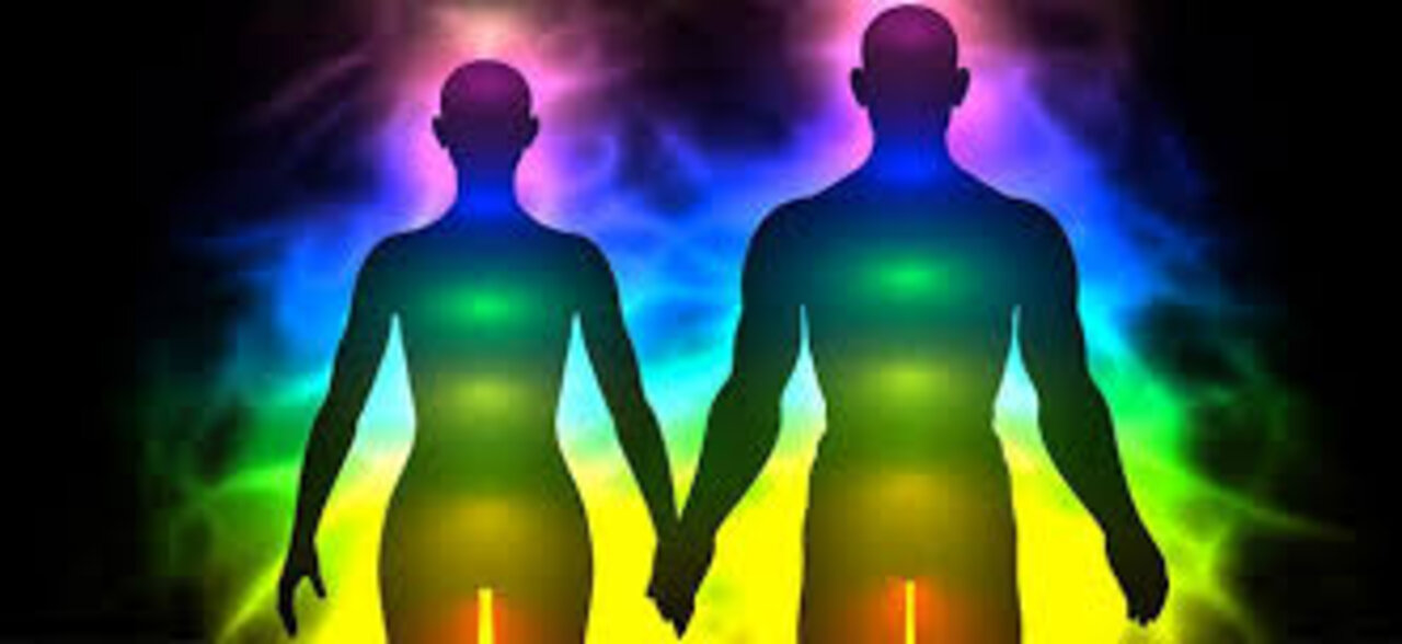 ¿CÓMO ES VUESTRA AURA? ¿ES RESPLANDECIENTE?