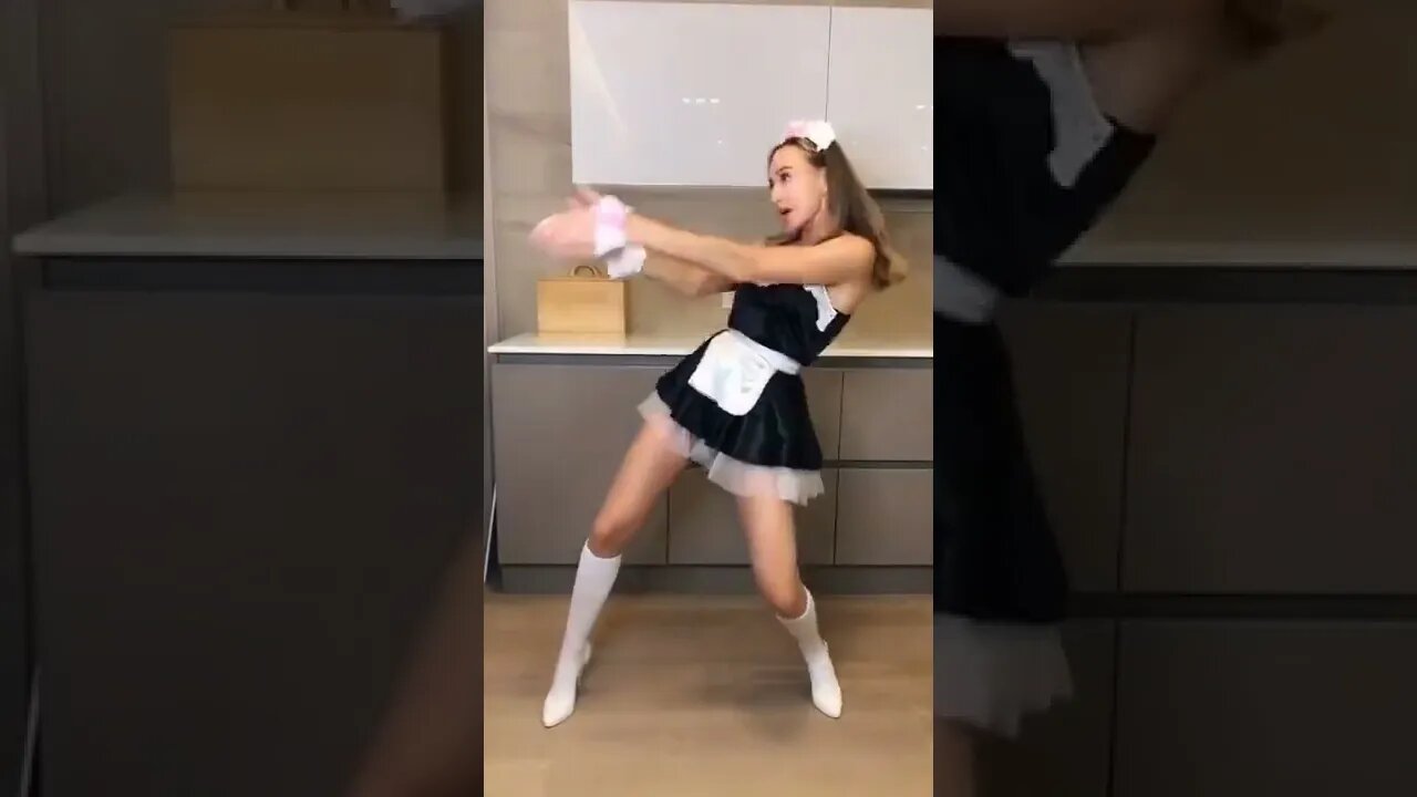 А ты танцуешь как дым тудым сюдым 🎙#shorts