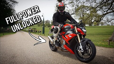 First Ride of The Unlocked 2022 BMW S1000R