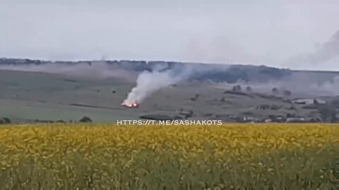 Ukrainian artillery shelling the village of Kolodezi in the Limansky direction