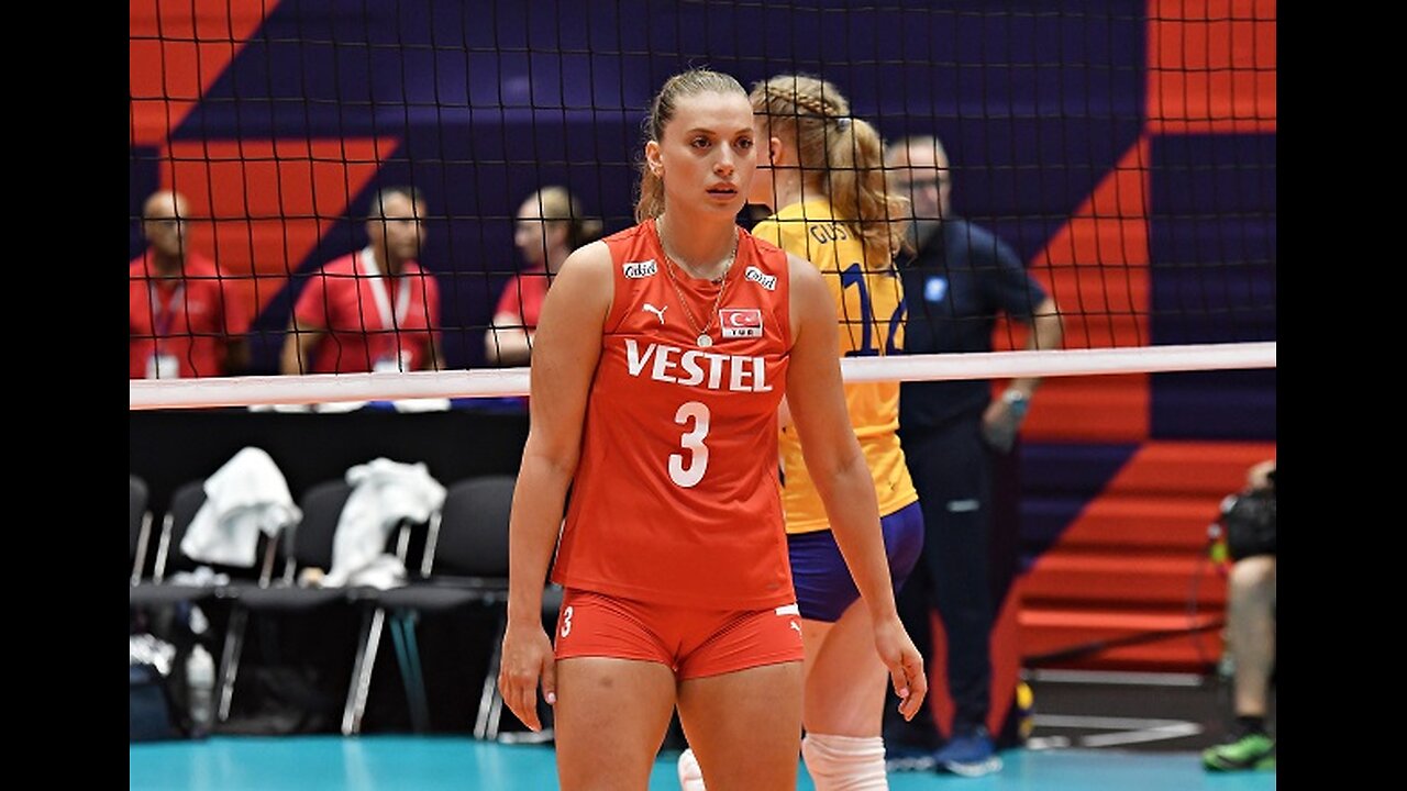 Cansu Özbay: Turkey’s Women's Volleyball Successful Player