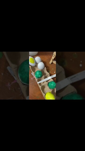 Holy Week Day 4 | Decorating Plastic White Easter Eggs