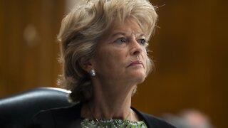 Sen. Murkowski Shifts, Says She Will Confirm Barrett for Supreme Court