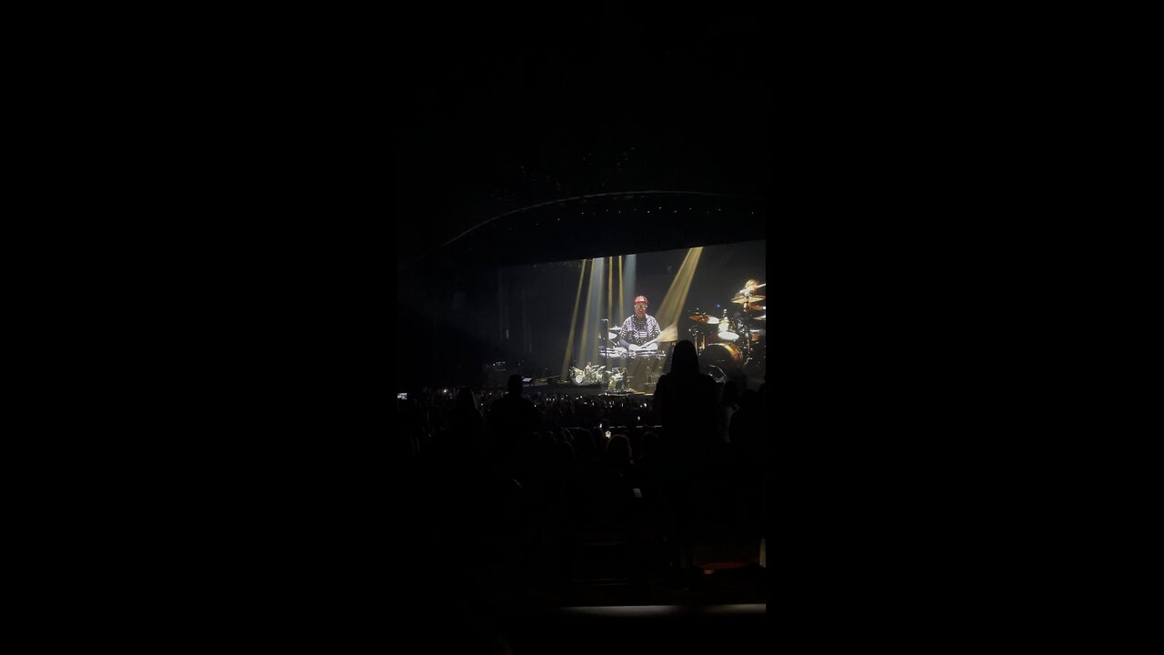 KEITH URBAN ON DRUMS