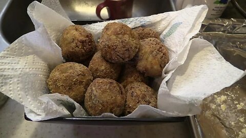 DW's Stuffed Goetta Balls at the Roadhouse