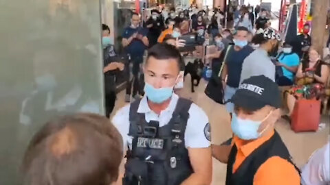 Francia contra el PASAPORTE DE VACUNACIÓN OBLIGATORIO