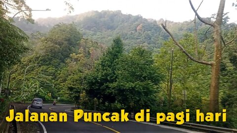 Jalanan puncak di pagi hari