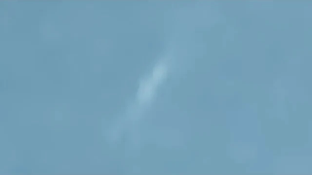 Objects/ UFO makes hyper speed turn