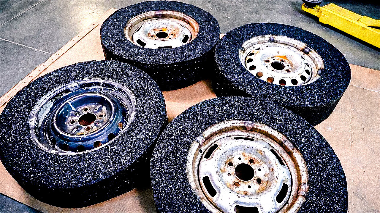 We use rubber turf to make airless run-flat tires