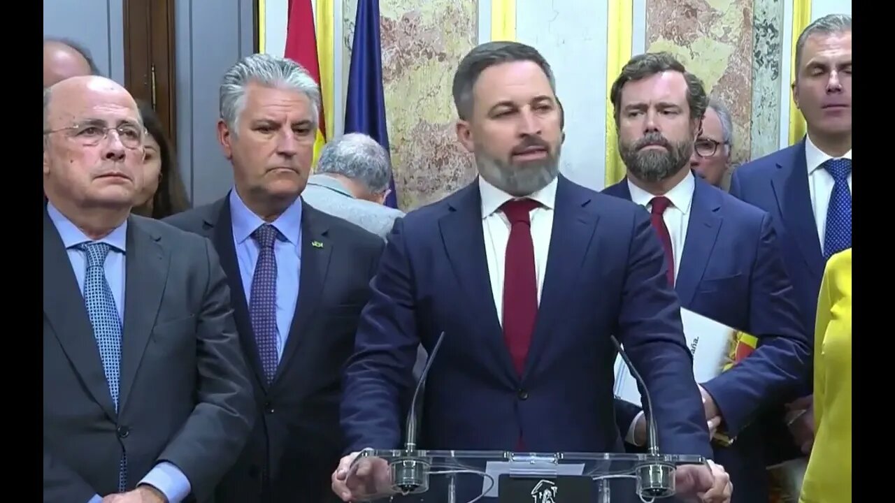 SANTIAGO ABASCAL RECHAZA GOLPE EN EL CONGRESO DE ESPAÑA, TRAS APROBACIÓN DE REFORMA DEL CODIGO PENAL