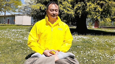 沈阳商人的神奇经历：修炼法轮功后 几近失明的眼睛恢复正常