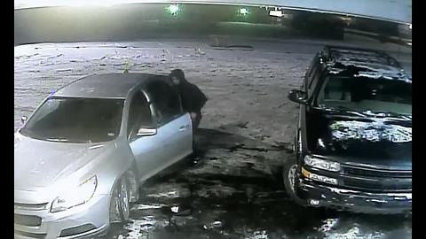 Woman carjacked in Coney Island parking lot in Detroit