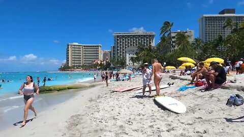 HAWAII - WAIKIKI Beach - On the Beach - Another beautiful day for people watching!-6