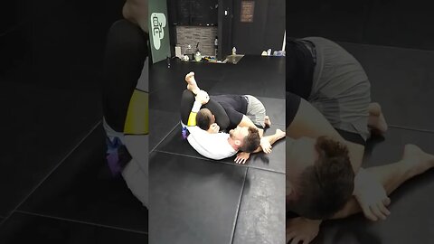 Triangle Choke from Overtie #nogi #jiujitsu #bjj