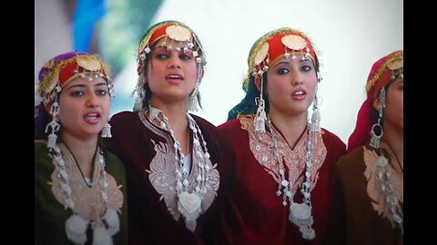 Kashmiri girl dance